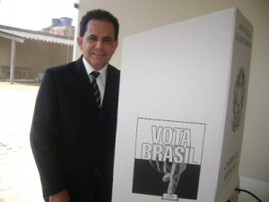 Hélio Vieira reeleito para presidir a OAB Rondônia