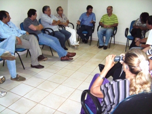 Médicos se reúnem com Expedito e Nazif
