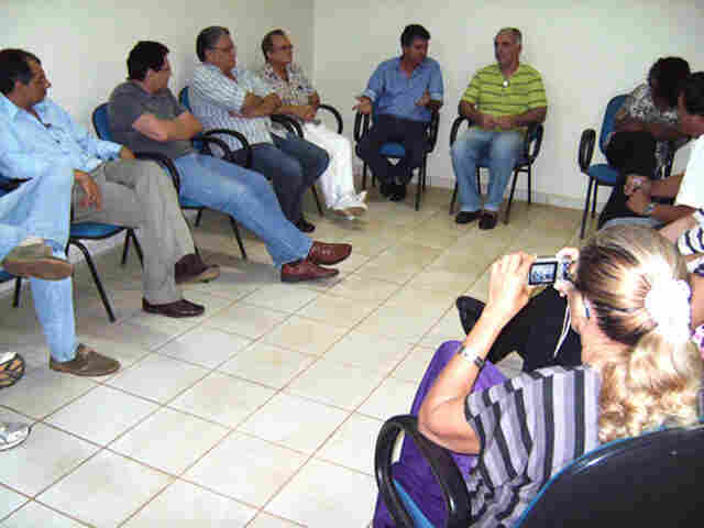 Médicos se reúnem com Expedito e Nazif