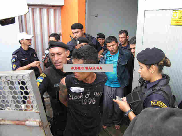 PM IMPEDE ROUBO EM FÁBRICA DE SORVETE, AMEAÇA IMPRENSA E PRENDE JORNALISTA