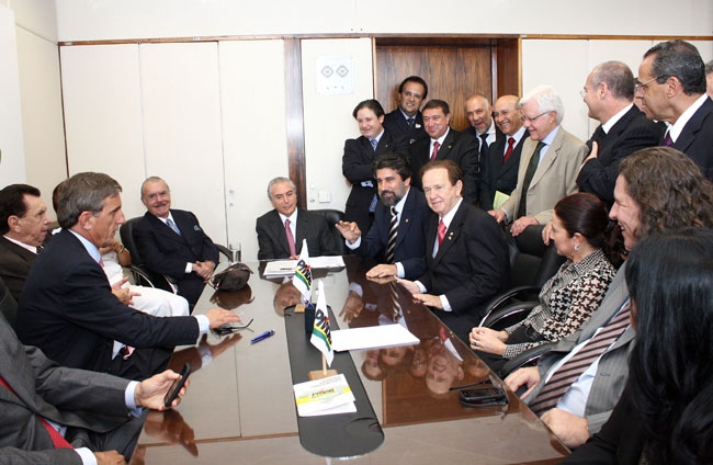 Raupp é empossado na vice-presidência da Executiva Nacional do PMDB