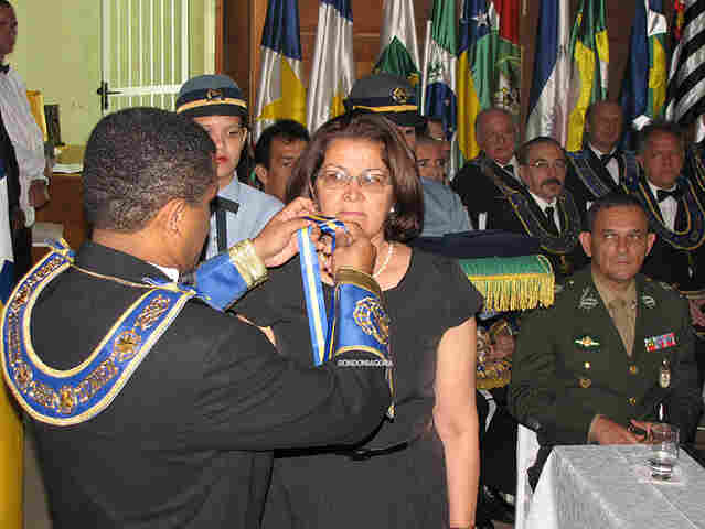 Glomaron comemora 25 anos e entrega comendas