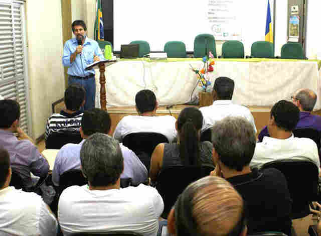 Raupp diz que vai lutar para que servidores da Ceron e Caerd sejam contemplados