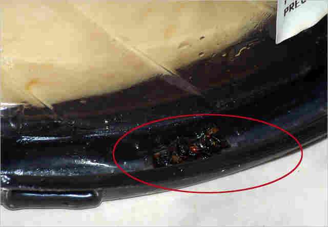 Jornalista encontra moscas em pudim comprado no Supermercado Gonçalves