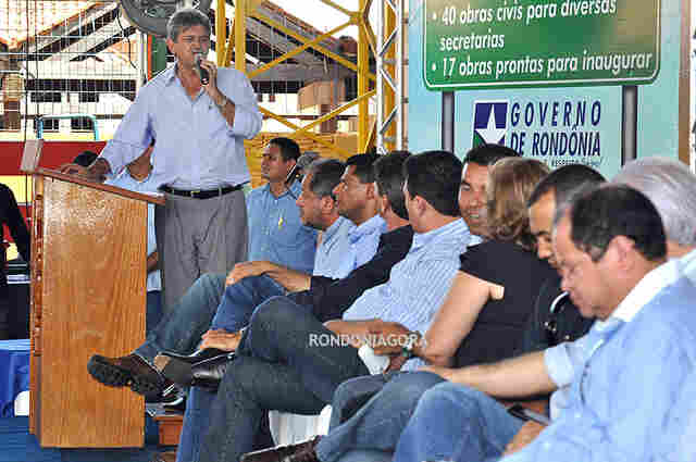 Cahulla lança pacote de obras de R$ 413 milhões e leva asfalto para 52 municípios