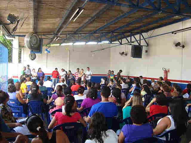 Trabalhadores em educação discutem contas apresentadas pela Prefeitura