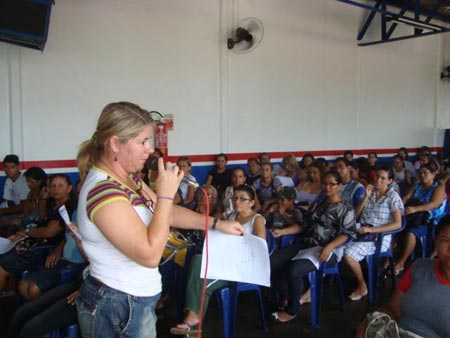 Negociação garante quase 700 servidores no plano de carreira da Educação