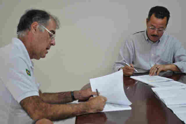 Dez milhões em convênios de compensações de Jirau são assinados com a Prefeitura