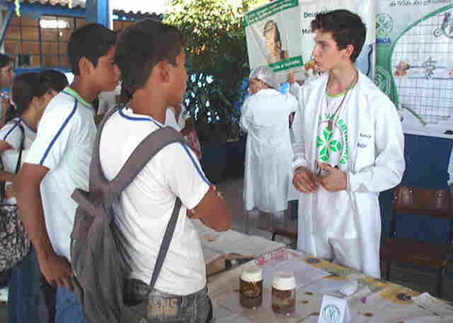 Medicina Veterinária da Fimca é destaque na Feira das Profissões