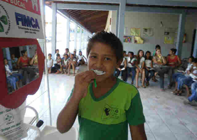 Odontologia da Fimca realiza ação preventiva na Casa de Apoio a Doentes de Câncer