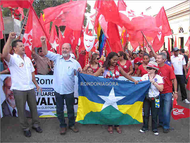 PT inicia campanha na Capital com caminhada tímida