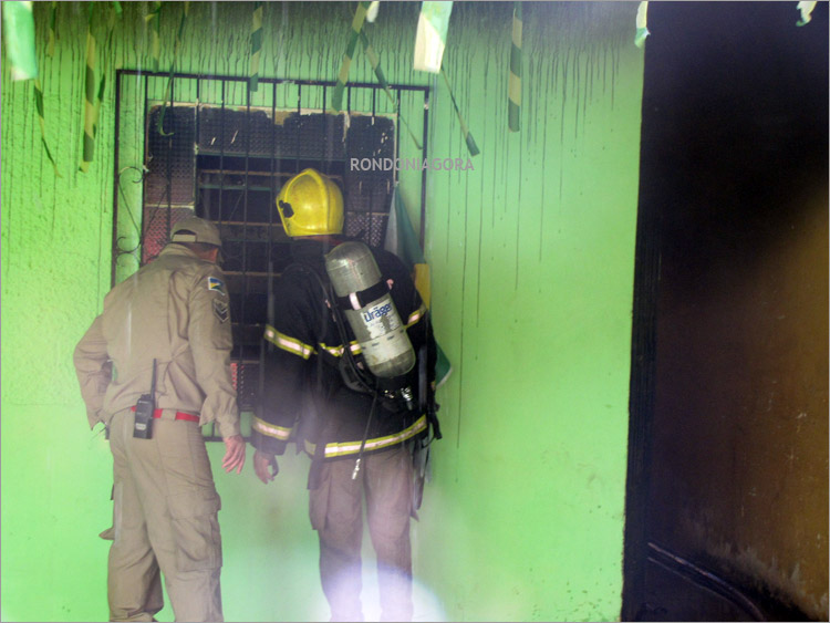 Brincadeira de criança incendeia casa em Porto Velho