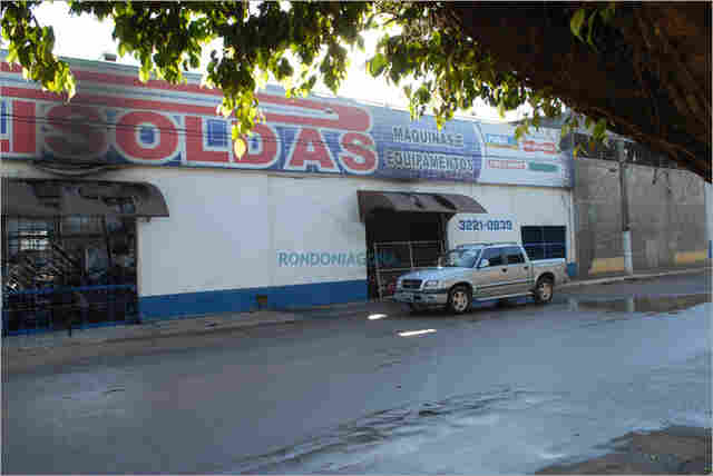 FOGO EM LOJA DA CAPITAL DESTRUIU ATÉ AÇO E FERRO; VEJA COMO FICOU O LOCAL