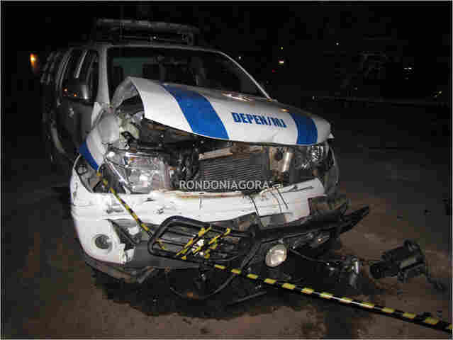 Em alta velocidade, viatura do Depen causa grande acidente em Porto Velho