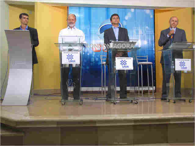 Fuga de candidato, desorganização, falta de conteúdo e boa vontade marcaram o debate da Unir