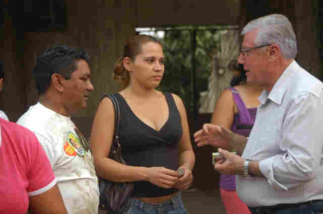 Amir Lando faz campanha na Zona Leste de Porto Velho