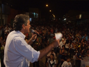 Em Machadinho DOeste Cassol e Cahulla fazem o maior comício da campanha