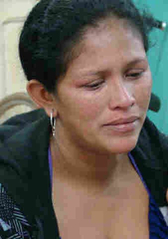 Mulher presa com dois quilos de droga escondidos na bolsa de bebê