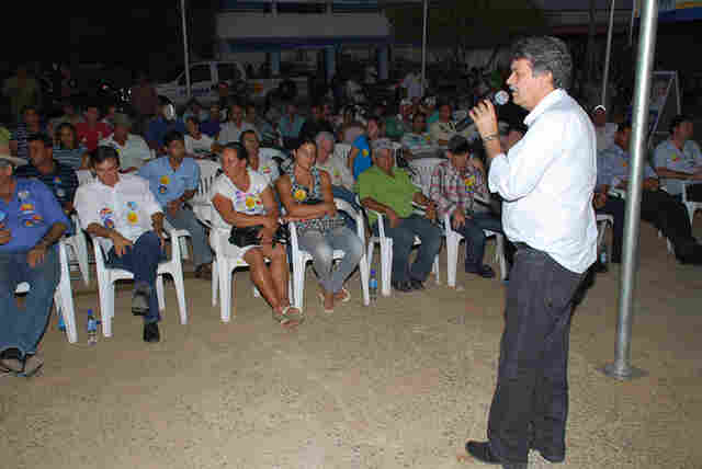 Cahulla comanda comício em Vale do Paraíso e leva propostas a Rondominas