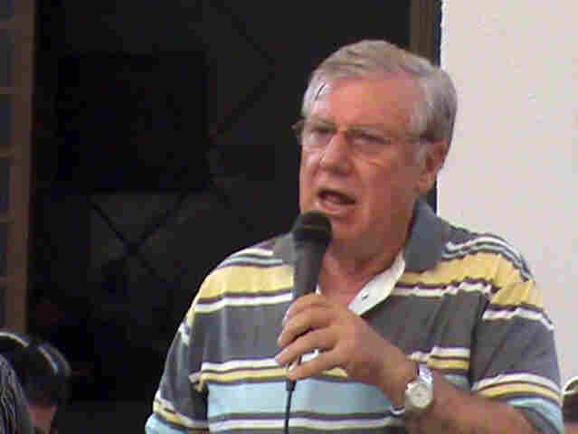 Amir Lando recebe apoio de internautas em canais de relacionamento