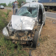 Grave acidente na BR-364 envolve carro pequeno e carreta