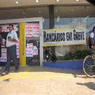 Greve dos bancários atrapalha pagamento de salários