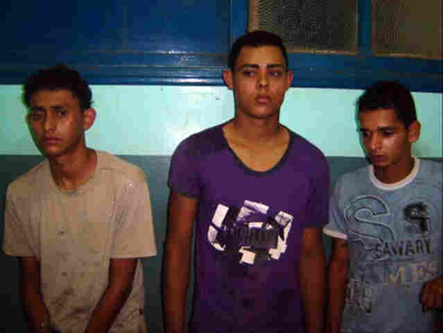 PM recupera motos, apreende armas e droga