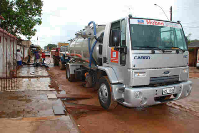 Prefeitura notifica moradores que ligam fossas à rede de drenagem