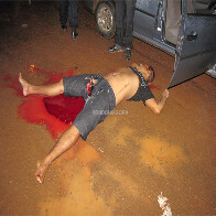 Dois ficam feridos em grave acidente na Capital  Imagem forte