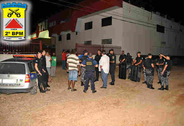 BANDO INVADE SUPERMERCADO E FAZ REFÉNS EM JI-PARANÁ