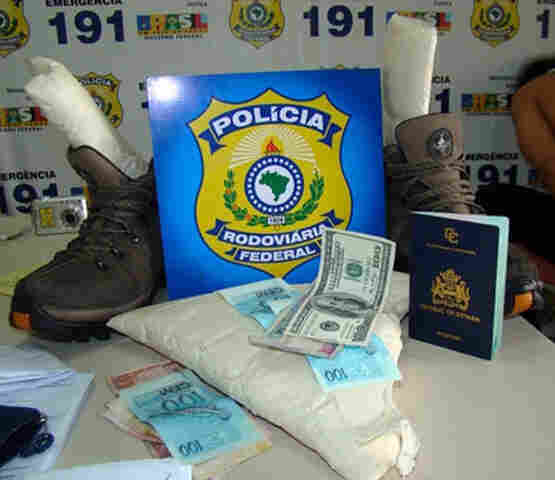 Dois quilos de droga apreendida com passageiro em Vilhena