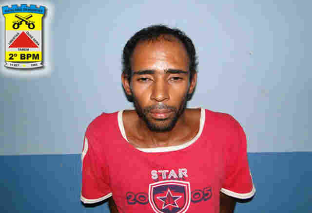 PM flagra roubo e prende assaltante que agredia vítima