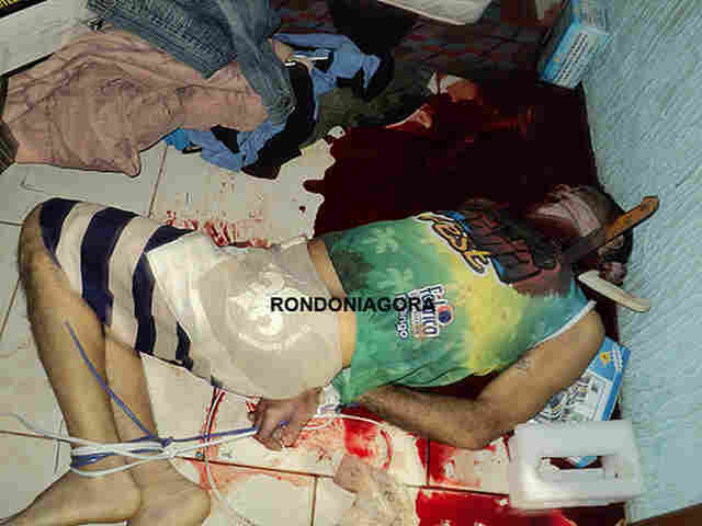 BANDIDOS MATAM HOMEM A FACADAS E LEVAM DEDO DA VÍTIMA; IMAGENS EXTREMAMENTE FORTES