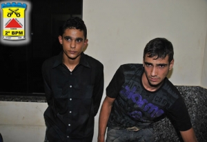 Irmãos são presos momentos após assalto