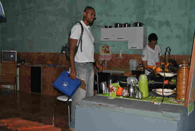 Polícia faz nova pericia técnica na casa onde policial foi &#101;xecutado