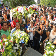 ENTERRO DE MANELÃO REÚNE MILHARES DE PESSOAS EM PORTO VELHO; VEJA VÍDEOS
