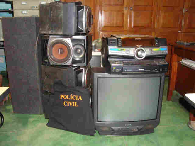 Policia Civil fecha boca de fumo recheada de eletrônicos
