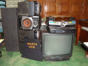 Policia Civil fecha boca de fumo recheada de eletrônicos