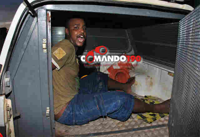 Filho chega em casa drogado e quase mata o pai a facada