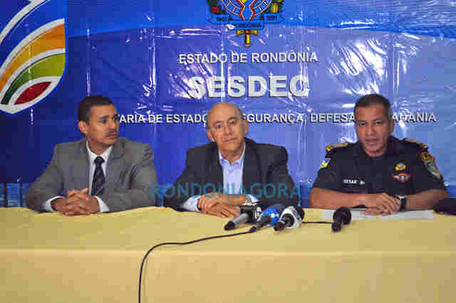 GOVERNO DIZ QUE FORÇA NACIONAL DE SEGURANÇA E POLÍCIA CIVIL ATUARÃO NAS RUAS DA CAPITAL E VAI A JUSTIÇA CONTRA GREVE DA PM