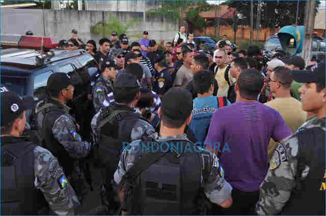 POLÍCIA CIVIL SE ARMA CONTRA POLICIAIS MILITARES E CONFRONTO ARMADO POR POUCO NÃO ACONTECE EM PORTO VELHO