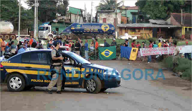 Manifestantes em Porto Velho denunciam caos causado por Santo Antônio