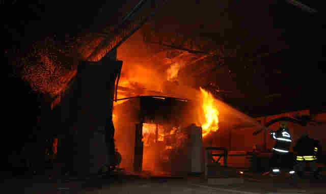 Incêndio destrói parte do galpão principal da madeireira São Gabriel