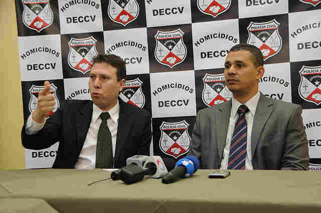 SUPOSTO ASSASSINO DE ADELINO RAMOS CHEGOU A DELEGACIA COM ADVOGADO