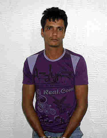 Acusado de assassinato em 2.005 vai a delegacia e acaba preso