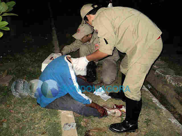 Homem é atacado em Porto Velho a golpes de facão; imagens fortes