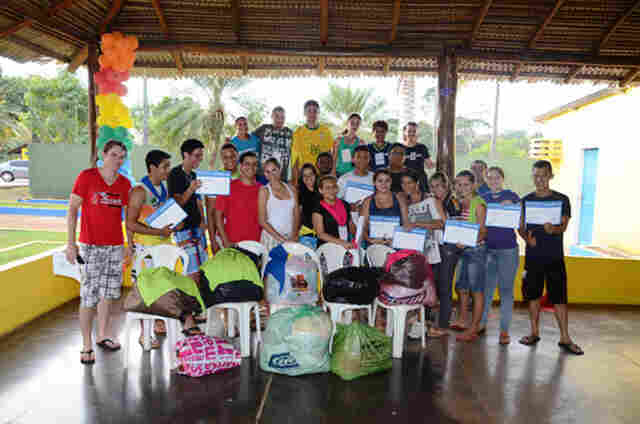 Ação de estagiários do Sebrae rende donativos para crianças carentes