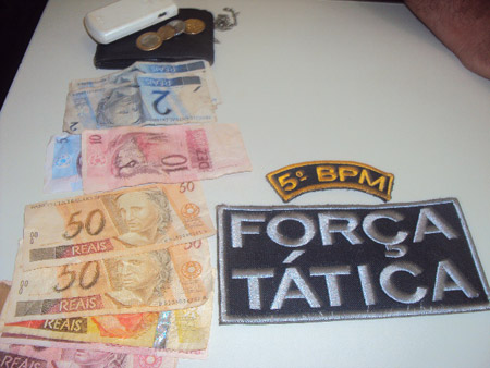 Trio é preso acusado de roubo na Capital