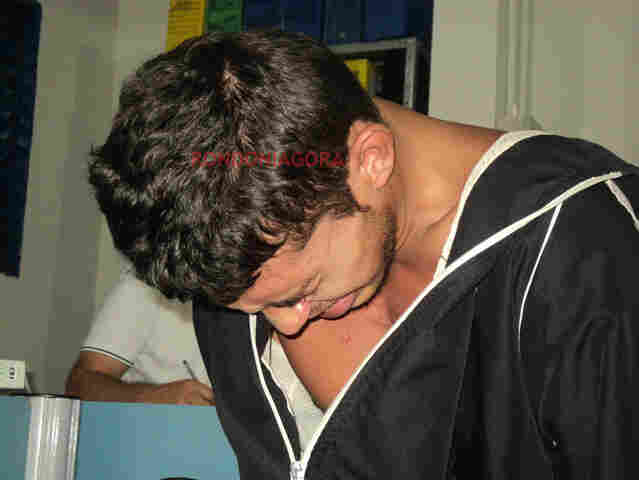 DELEGADO DETALHA AÇÃO POLICIAL E PRISÃO DO ASSASSINO CONFESSO; CRIMINOSO CHORA AO VER IRMÃO FALAR EM DEUS  Vídeo e fotos exclusivos