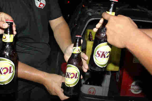 Comerciante é preso acusado de falsificar rótulos de cerveja
